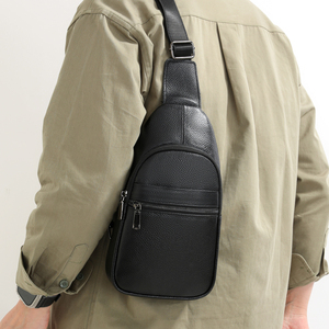 Borsa a Tracolla Vintage da Uomo Impermeabile, Borsa Casual per Ciclismo con Tasche Interne Multiple e Resistente in PU - Product Image 3