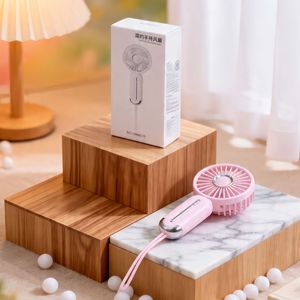 Ventilateur portable rechargeable avec batterie, moteur DC 5W, commande par bouton, utilisation mains libres en extérieur, 6-8 heures d'autonomie, piles incluses - Product Image 4