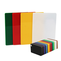 La feuille en plastique ondulée d'ABS dans diverses couleurs ont coloré les blancs acryliques d'épaisseur pour le service de fabrication de coupe disponible