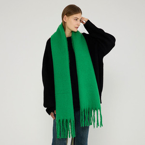 Bufanda larga de color sólido con flecos, suave y cálida para invierno, chal para mujer, accesorio de bufanda de imitación de cachemira para uso diario en viajes y para el invierno. - Product Image 6