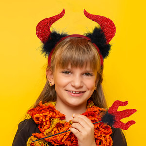 Halloween Red Devil Set Festival Bola <span class=keywords><strong>de</strong></span> <span class=keywords><strong>maquillaje</strong></span> Accesorios <span class=keywords><strong>de</strong></span> rendimiento Cuerno <span class=keywords><strong>de</strong></span> toro Diadema Trident Bastón Accesorios <span class=keywords><strong>de</strong></span> <span class=keywords><strong>disfraz</strong></span> - Product Image 4