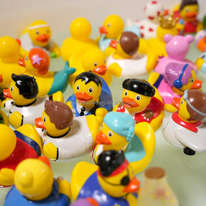 Canards en caoutchouc <span class=keywords><strong>sirène</strong></span> personnalisés de 3 pouces, course de canards en caoutchouc, lot en vrac, Saint-Valentin, jaune jeep, fabricant, jouets flottants en PVC, jouets de bain en vinyle - Product Image 4