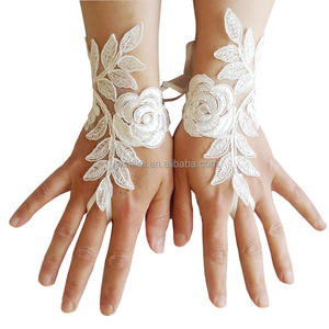 Sexy Femme Mitaines Dentelle Gothique Mariage Gants de Mariée - Product Image 2