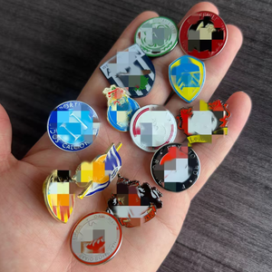 เข็มกลัดกีฬาโลหะเคลือบ<span class=keywords><strong>ส</strong></span>ี ปี 2026 ขายส่ง <span class=keywords><strong>ส</strong></span>ำหรับทีมฟุตบอลอเมริกาใต้และสโม<span class=keywords><strong>ส</strong></span>รฟุตบอลยุโรป <span class=keywords><strong>ส</strong></span>ำหรับติดเสื้อผ้า - Product Image 3