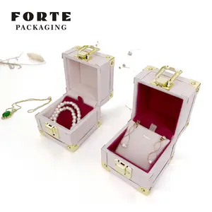 صندوق مجوهرات عالي الجودة من Forte صندوق مجوهرات من جلد البولي يوريثان الجميل صندوق لتغليف المجوهرات مخصص
