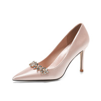 Escarpins à talons aiguilles en satin ivoire ornés de strass floraux pour femme, pointure 32-43, à bout pointu, à enfiler, pour mariée et mariage