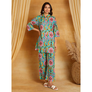 Nouvelle tenue ethnique pour femmes en matériaux recyclés, imprimé floral, avec cordons, pour les occasions de fête, saison d'automne, fournisseur indien - Product Image 1