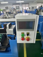 Perceuse servo à axe unique de haute précision avec perceuse à mandrin horizontal CNC dans une base murale en bois