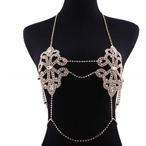Bijoux fantaisie, nouvelle chaîne <span class=keywords><strong>de</strong></span> corps sexy en cristal et strass, chaîne <span class=keywords><strong>de</strong></span> poitrine géométrique incrustée <span class=keywords><strong>de</strong></span> diamants, vente en gros - Product Image 4