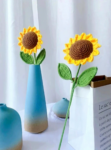 Ramo de Girasoles de Ganchillo Realistas Hechos a Mano - Flores Artificiales de Hilo Tejido para Decoración del Hogar, Regalos de Agradecimiento para Maestros de Oficina - Product Image 3