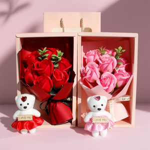 Bouquet di Fiori di Sapone a Forma di <span class=keywords><strong>Orsetto</strong></span> Fatto a Mano per San Valentino e Festa della Mamma <span class=keywords><strong>con</strong></span> 7 Rose, Confezione Regalo Creativa per Insegnanti - Product Image 2