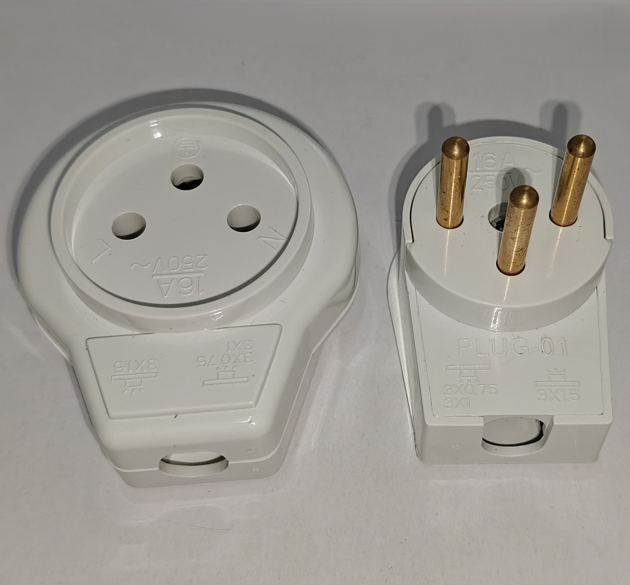 250V 16A South African Standard Three-Pin Round Plug & Socket