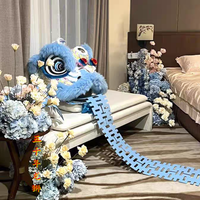 Ensemble complet décoratif de salle de mariage de tête de lion rose et de vêtements traditionnels chinois bleus accessoires de photo de danse de lion en laine australienne