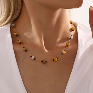 Collar Hecho a Mano en Acero Inoxidable con Baño de Oro de 18K, Diseño de Corte Princesa, Joyería de Lujo Ligero para Aniversario - Product Image 2