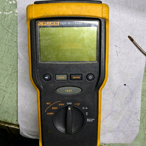 Testeur d'isolement Fluke 1520 MegOhm d'occasion - Product Image 1