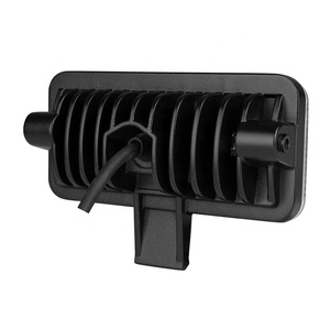 <span class=keywords><strong>Phare</strong></span> <span class=keywords><strong>de</strong></span> cabine supérieure <span class=keywords><strong>de</strong></span> lumière <span class=keywords><strong>de</strong></span> <span class=keywords><strong>tracteur</strong></span> <span class=keywords><strong>de</strong></span> la lumière 40w <span class=keywords><strong>de</strong></span> <span class=keywords><strong>travail</strong></span> mené par agriculture <span class=keywords><strong>de</strong></span> remplacement d'OEM pour New Holland - Product Image 3