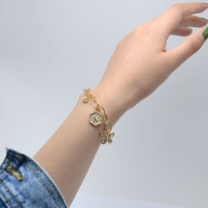 Joyería de moda Mosquetón chapado en oro de 18 quilates Pulsera de cadena con dijes de Tortuga/ancla/vida de árbol - Product Image 6