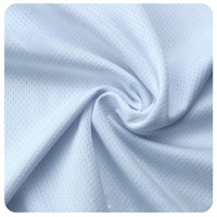 Chemise d'entraînement sportif à impression par sublimation blanche Stock de tissu 100 tissu à micro-mailles en tricot de polyester recyclé pour T-shirts