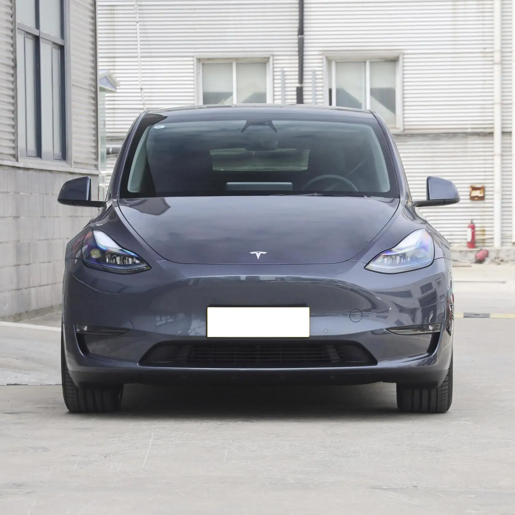 Модель Tesla y электрический автомобиль на крыше солнцезащитный козырек автоматический 5 мест высокоскоростной электрический автомобиль Tesla модель y