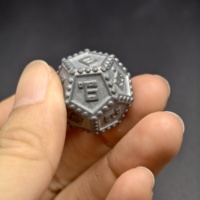 Dés de jeu à 12 faces en alliage de zinc pour jeux de rôle de table, vente en gros, OEM personnalisé pour les magasins d'articles de loisirs