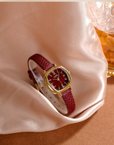 Elegante Reloj Rojo para Mujer, Reloj de Cuarzo Minimalista de Lujo para Estudiantes - Product Image 6
