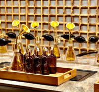 Présentoir personnalisable en laiton à double paroi avec logo pour bars à parfums, huiles essentielles, café et merchandising visuel en détail