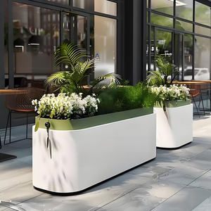 Boîtes à fleurs sur mesure disponibles, adaptées à une utilisation dans les balcons, les espaces publics des villas, les centres de jardinage et autres lieux. - Product Image 3