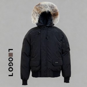 SKL Parka di Lusso Personalizzato di Alta Qualità con Cappuccio in Pelliccia di Lupo, Giacca Invernale Canadese da Uomo con Sacchetto Antipolvere - Product Image 3