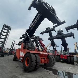 Grúas para Elevación de Contenedores, Apilador de Contenedores de 45 Toneladas/Terex CS45KM, Equipo de Manipulación de Contenedores para Operaciones Portuarias - Product Image 1