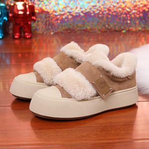 Baskets d'hiver pour femmes Chaussures décontractées doublées de fourrure velcro polyvalentes Doublure pour <span class=keywords><strong>Birkenstock</strong></span> Hauteur augmentant la vente en gros - Product Image 4