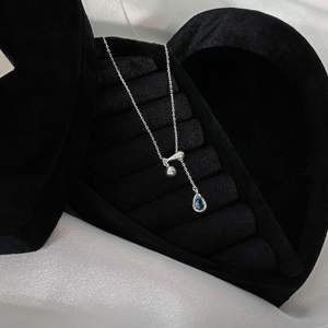 ชุดเครื่องประดับสร้อยคอและกำไลข้อมือรูปดอกซากุระประดับเพชร โรแมนติก เงินแท้ S925 ชุบทองคำขาว ประดับเพชรสีชมพู - Product Image 4