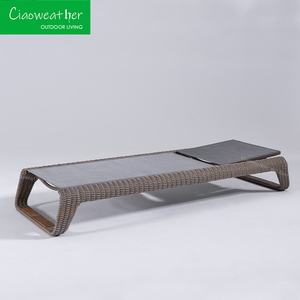 Chaises longues de luxe pour piscine Chaises longues vintage <span class=keywords><strong>en</strong></span> osier pour extérieur <span class=keywords><strong>en</strong></span> <span class=keywords><strong>résine</strong></span> et osier avec coussin rembourré imperméable - Product Image 2