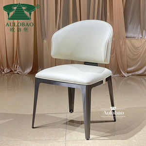 Chaise de salle à manger en cuir véritable avec dossier en métal moderne - Product Image 1