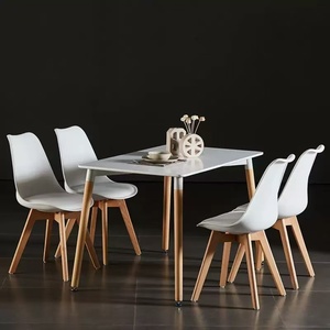Silla italiana tapizada de plástico, silla lateral moldeada de plástico nórdico, silla moderna de <span class=keywords><strong>tulip</strong></span>án para comedor - Product Image 4