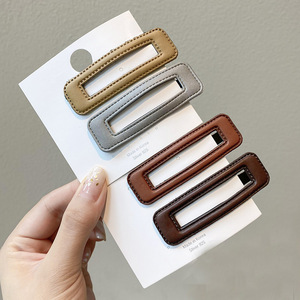 90s 2023 nouveau design mode faux cuir diverses couleurs unies pinces à cheveux pour femmes accessoires de cheveux frange épingle à cheveux <span class=keywords><strong>facile</strong></span> à assortir - Product Image 4