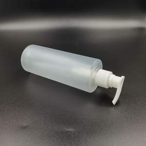 Bouteille de shampooing transparente mate givrée de luxe 300ml 10oz bouteilles vides de <span class=keywords><strong>gel</strong></span> <span class=keywords><strong>douche</strong></span> rond avec pompe blanche - Product Image 2