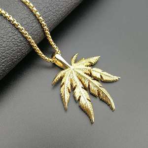 Collana con ciondolo in acciaio inossidabile con foglia di gioielli placcati in oro 18 carati <span class=keywords><strong>giamaicano</strong></span> personalizzato dal Design professionale - Product Image 4