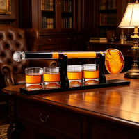 Ensemble de carafe à whisky de golf haut de gamme, design de club de golf, bouteille à liqueur, 4 verres à shot, base en bois, cadeau de bar pour golfeur, papa