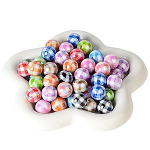 Collier de perles tendance fait main en tissu acrylique coloré à motif à carreaux de 16 mm avec revêtement UV, accessoire pour chaîne de téléphone portable - Product Image 5