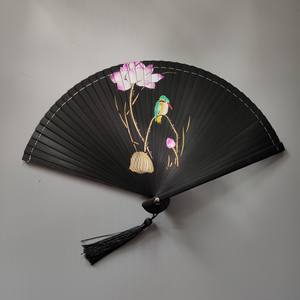 Éventails pliants tout en <span class=keywords><strong>bambou</strong></span> pour femmes haut de gamme Éventails Cheongsam de danse peints à la bombe avec découpes sculptées Style boutique - Product Image 4