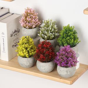 Plantes artificielles en plastique bon marché en gros, fleurs décoratives, plantes en pot artificielles, Noël, Thanksgiving, Nouvel An, durables - Product Image 1