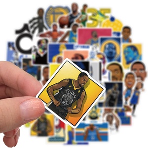 50 Uds famosa estrella de baloncesto <span class=keywords><strong>Kevin</strong></span> <span class=keywords><strong>Durant</strong></span> pegatina de grafiti para botellas de mesa de hogar equipaje portátil pegatinas de decoración de vinilo - Product Image 2