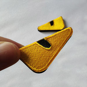 Patchs en feutre brodés 3D « Oeil du Diable » avec attaches auto-agrippantes en PVC et couleur personnalisée pour sacs, chapeaux et vêtements - Product Image 3