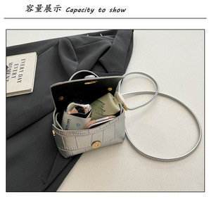Mini Bolso de Moda, Bolso Bandolera de un Solo Hombro, Diseño a Cuadros, Pequeño Bolso Cuadrado de PU de Alta Calidad - Product Image 6