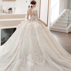 Vestido de Novia Elegante de Talla Grande con Manga Larga, Espalda con Cordones y Pedrería, Estilo Princesa, Largo hasta el Suelo - Product Image 6