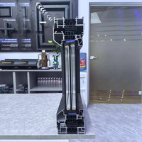 Ventana Abatible de Aluminio con Triple Acristalamiento Low-E, Resistente a Huracanes, con Herrajes de Seguridad Integrados y Eficiencia Energética