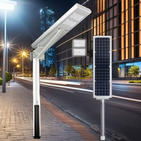 Lampadaire solaire LED extérieur avec indice de protection IP65, construction en aluminium, fonction de gradation pour utilisation routière