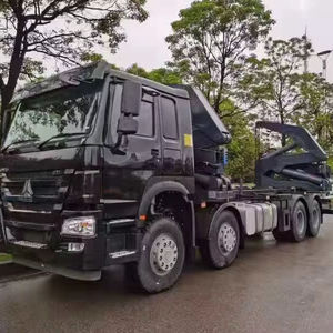 رافعة جانبية طراز Sinotruk HOWO 400 حصان 37 طن 20 قدم رافعة شاحنات نقل حاويات مركبات - Product Image 5