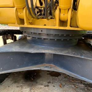 Excavadora Komatsu PC220 Usada, Modelo 2022, Motor Principal con Bomba de Engranajes, Rodamientos, PLC, Pocas Horas de Trabajo, Fácil Operación - Product Image 2