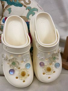 Breloques florales transparentes <span class=keywords><strong>pour</strong></span> sabots, <span class=keywords><strong>Jibbitz</strong></span> fleurs et pierres transparentes, décorations de sabots style Cottagecore, accessoires de chaussures pastel - Product Image 2